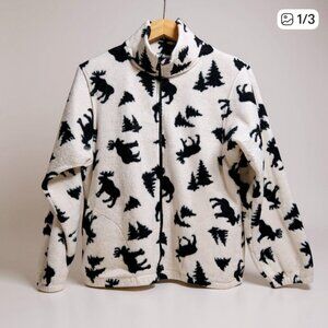 Light Weight Sherpa Zip up with Moose and Trees-Fits Small to a Small Large-Cozy